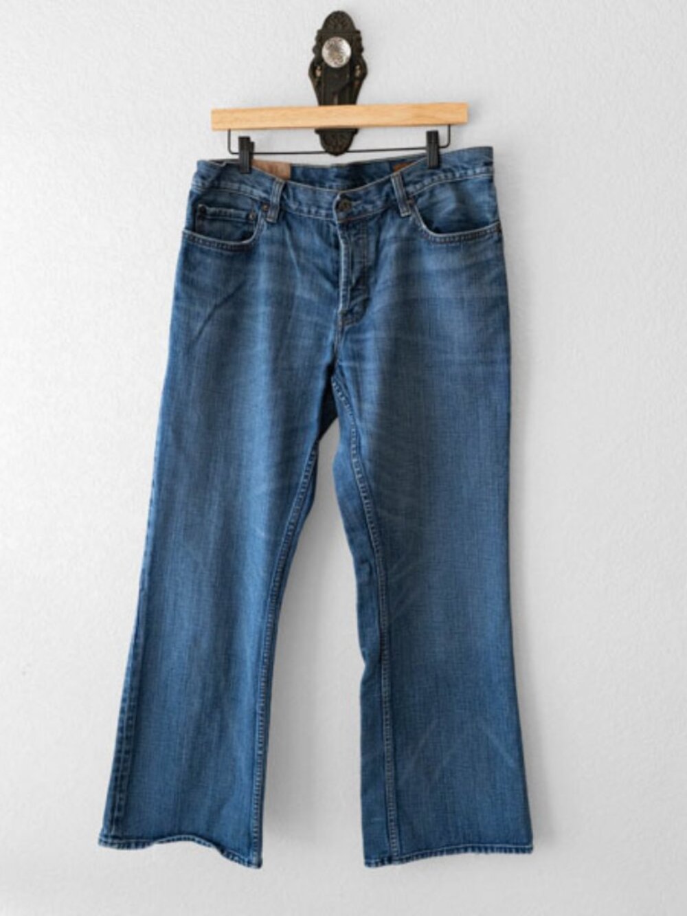 Gap Bootcut Jeans Mens 34x30 Medium Wash Button Fly Distressed Hem Denim
